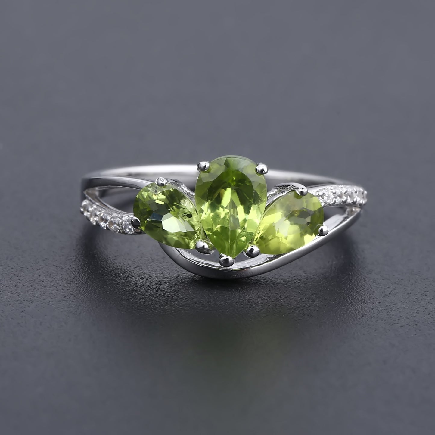 Bague en olivine naturelle en argent s925 incrustée de pierres précieuses naturelles colorées