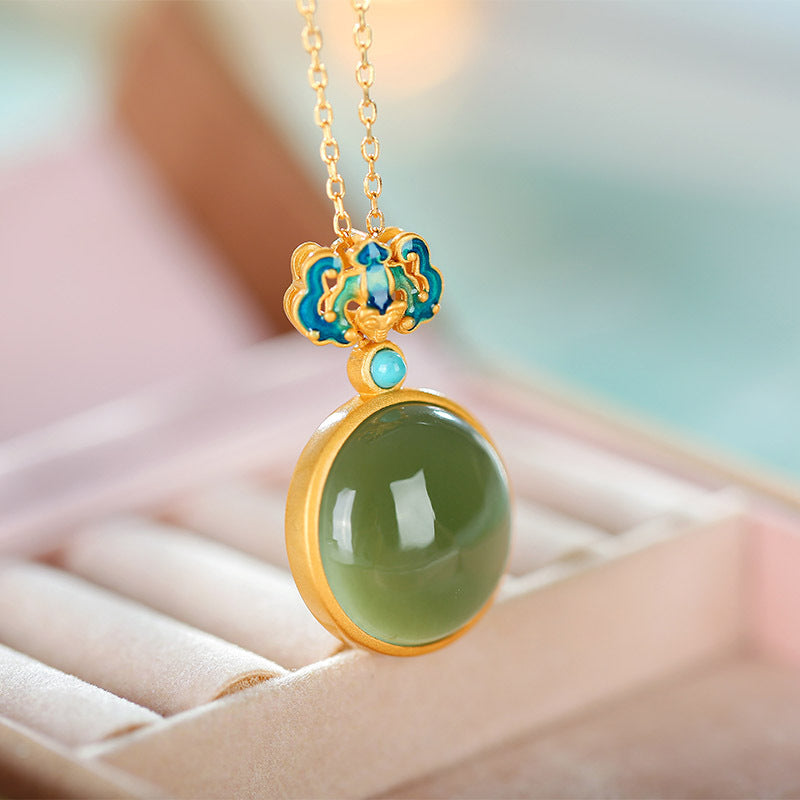 S925 silver gold-plated inlay Hetian green jade cabochon fashion atmosphere necklace