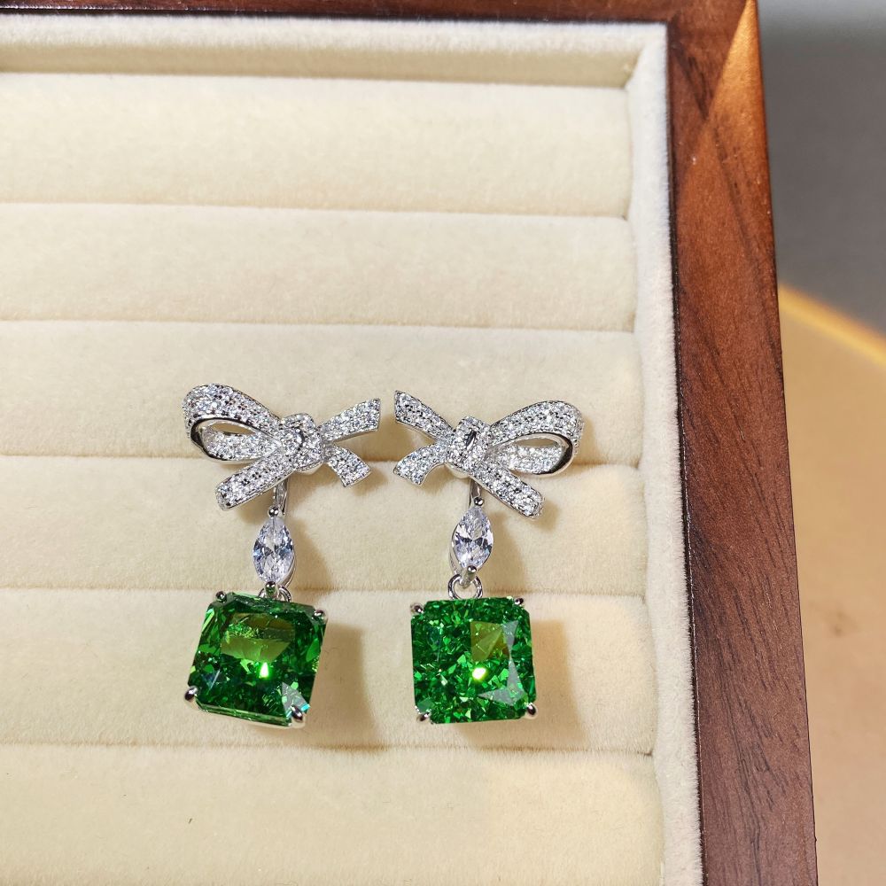 S925 sterling silver bow stud earrings are versatile and fashionable zirconia earrings