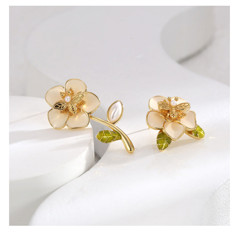 【DF】French sweet flower earrings asymmetrical earrings niche personality trend ins fashion ladies style Korean jewelry