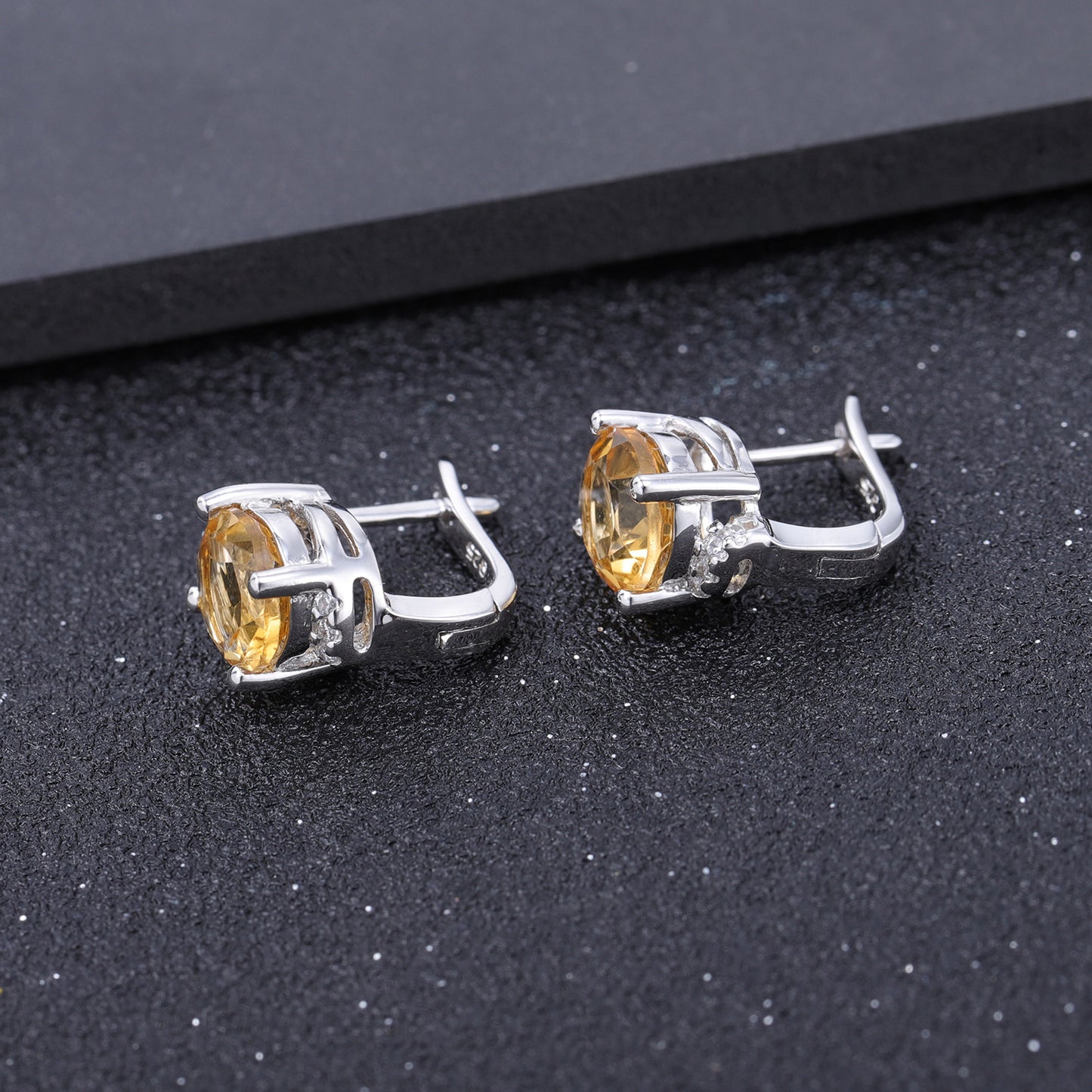 Natural yellow crystal earrings, fashionable and minimalist s925 sterling silver inlaid with natural color treasure earrings and earrings