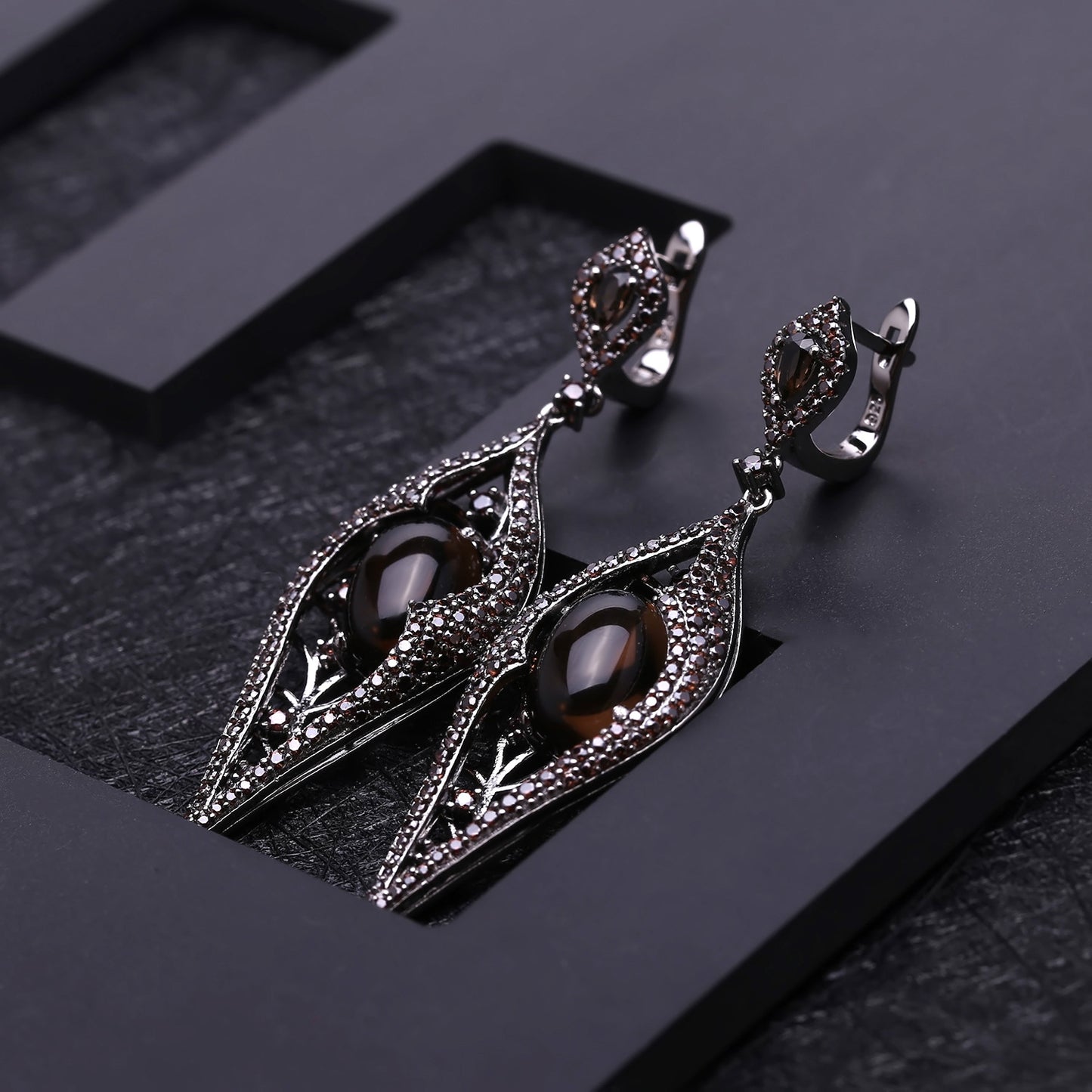 Temperament Retro Jewelry 925 Silver Natural Color Treasure Tea Crystal Earrings and Earrings