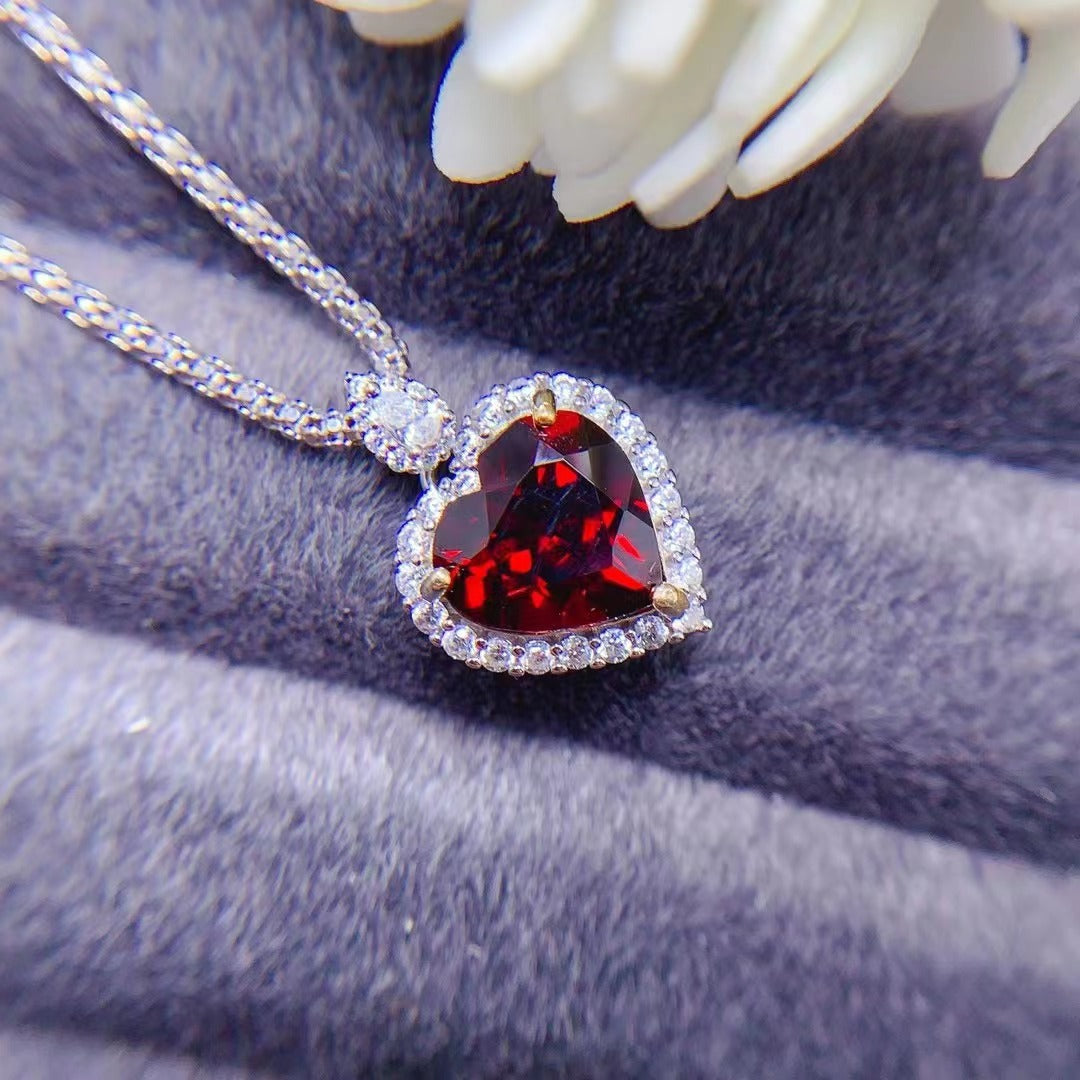 Natural Mozambique Garnet Set Heart-shaped 925 Silver Inlaid Ring Pendant Two-piece Set