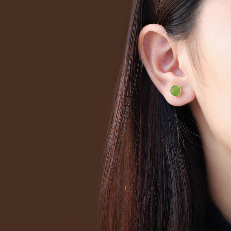 18K gold inlaid with jasper fruit green exquisite round earrings.