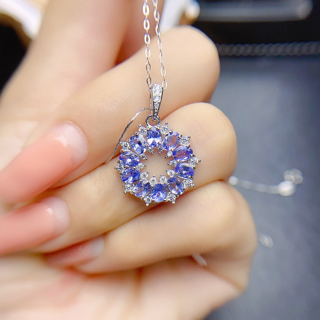 Hot selling natural Tanzanite pendant S925 silver inlaid main stone 3 * 4 in Europe and America