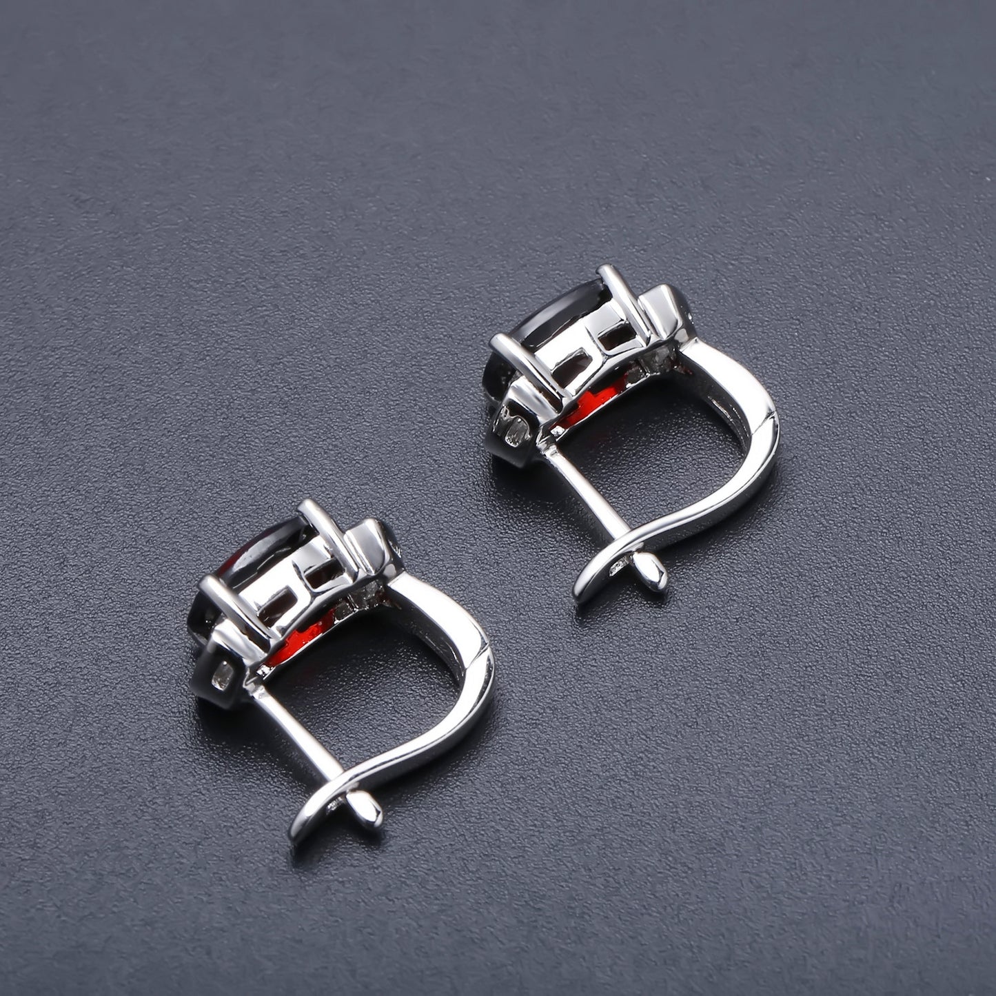 Light luxury natural garnet earrings, simple and fashionable style s925 silver inlaid natural gemstone earrings