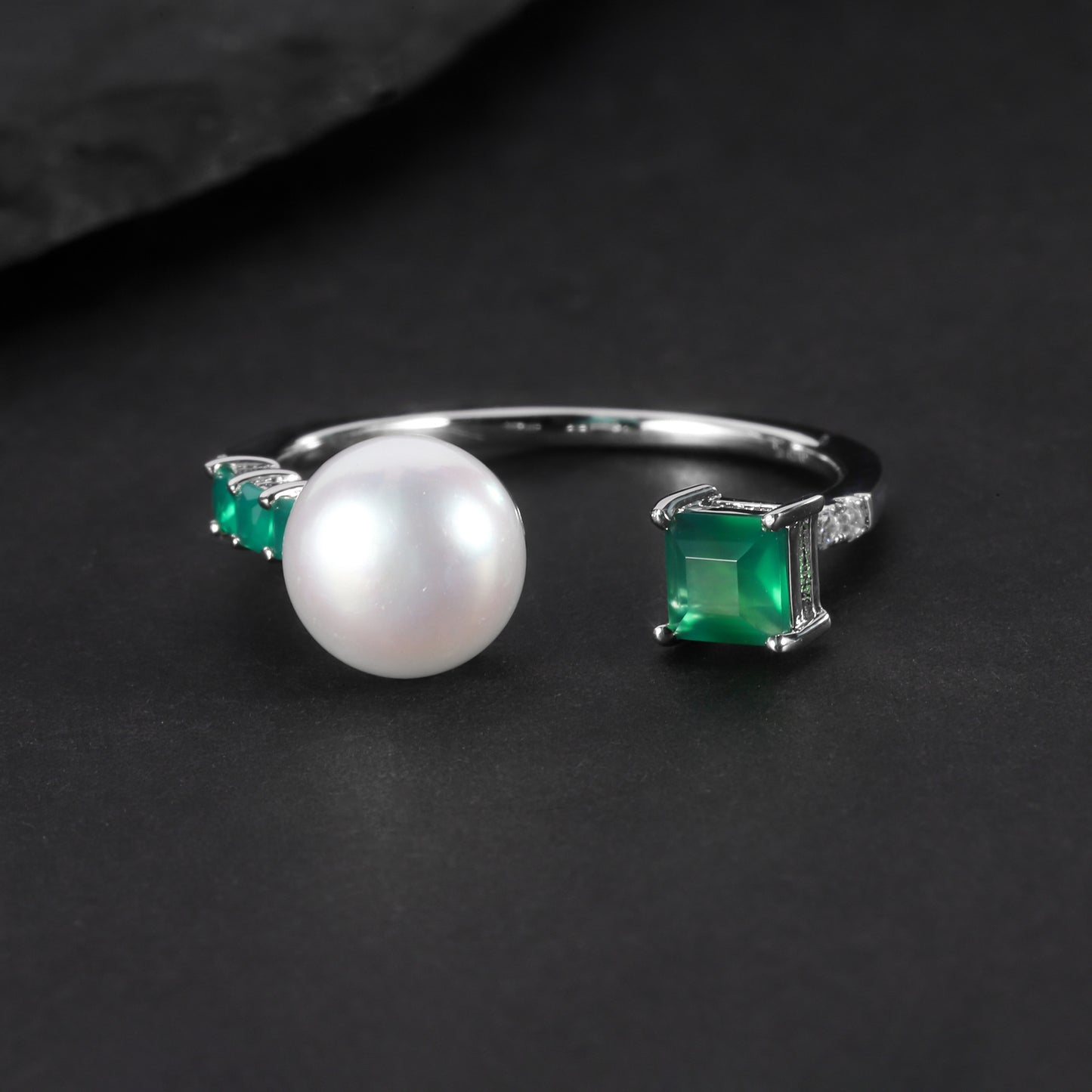 S925 sterling silver natural freshwater pearl ring for women with adjustable opening, fashionable and luxurious natural green agate ring