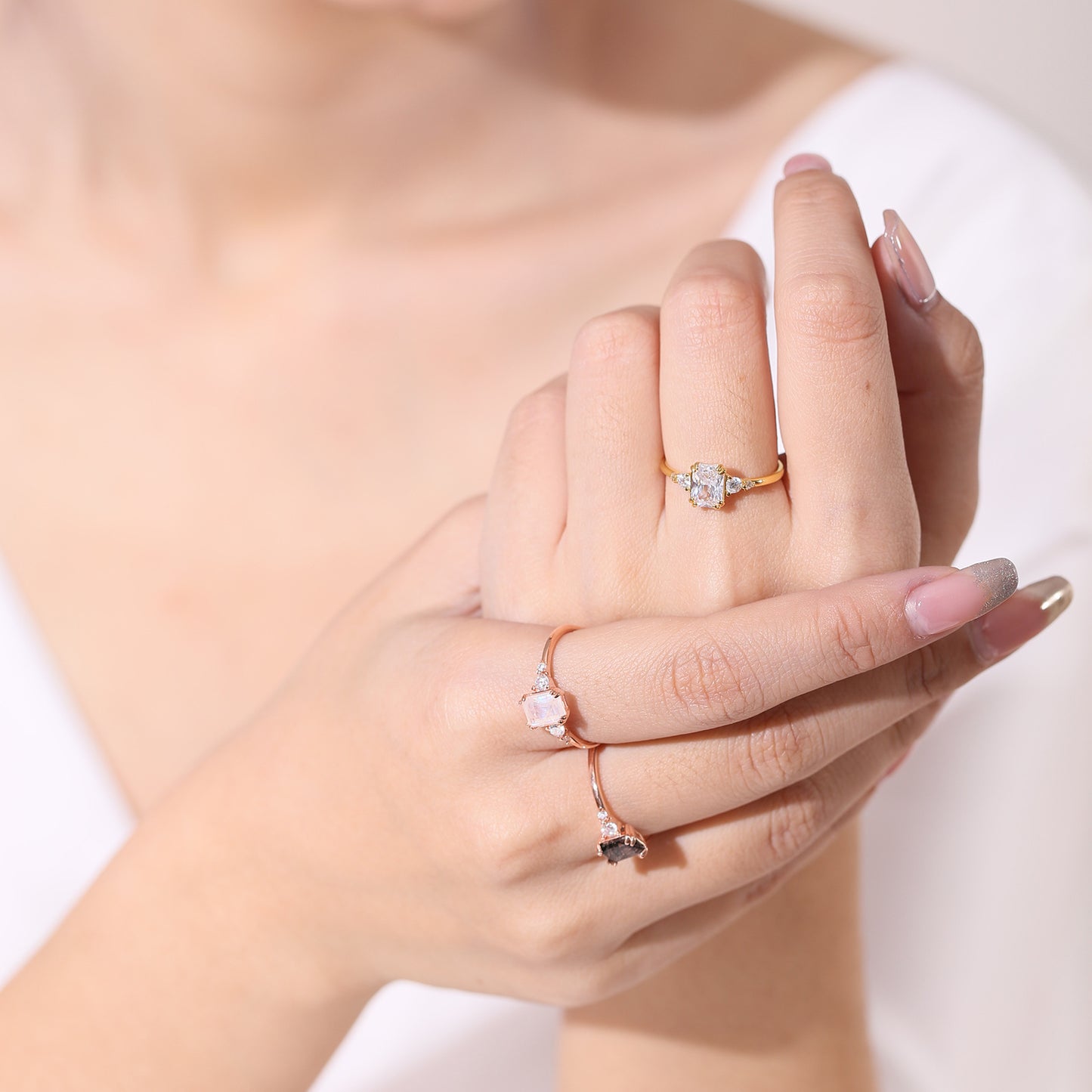 Bague en argent sterling S925 avec pierre de lune naturelle et cristal de cheveux noirs, bague en or rose à la mode et élégante, de luxe avec pierres précieuses légères