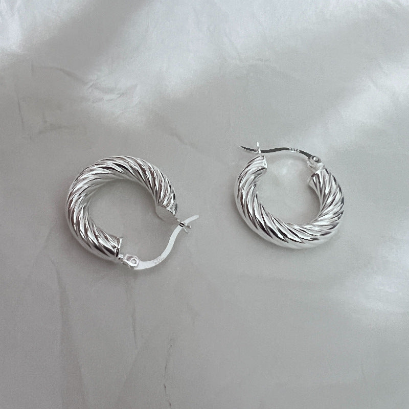 [DF] Pendientes de sarga con grabado industrial de plata esterlina 925 de versión coreana, pendientes de estilo ins de moda simple para mujer, pendientes de libro rojo pequeño, pendientes coreanos