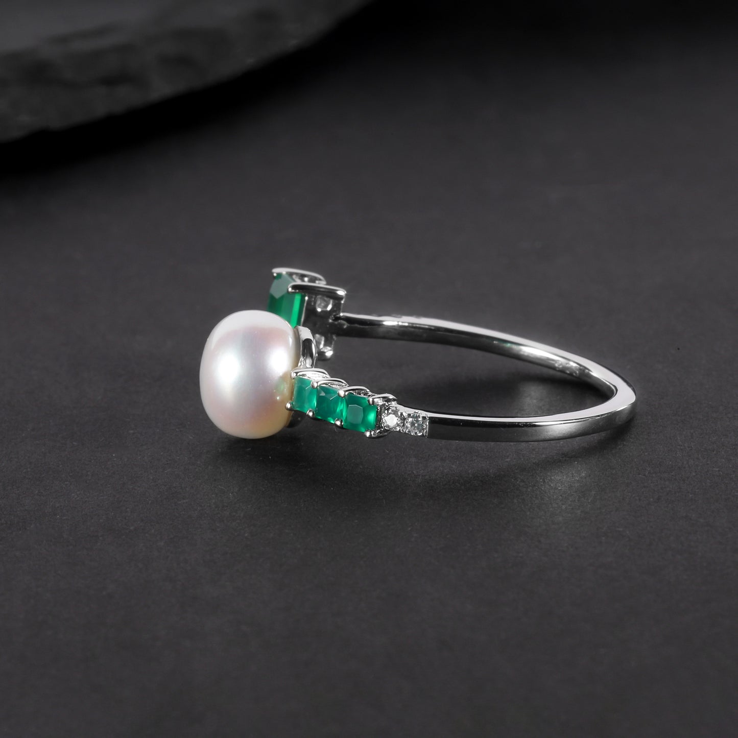 S925 sterling silver natural freshwater pearl ring for women with adjustable opening, fashionable and luxurious natural green agate ring