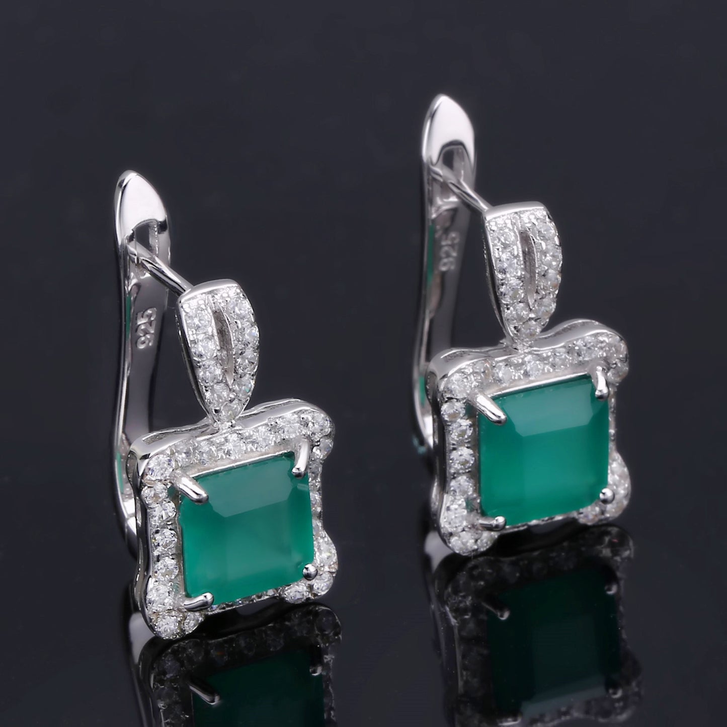 Pendientes de temperamento de ágata verde de piedra natural, pequeños pendientes de cristal con incrustaciones de gemas de colores y fragancia s925 en plata