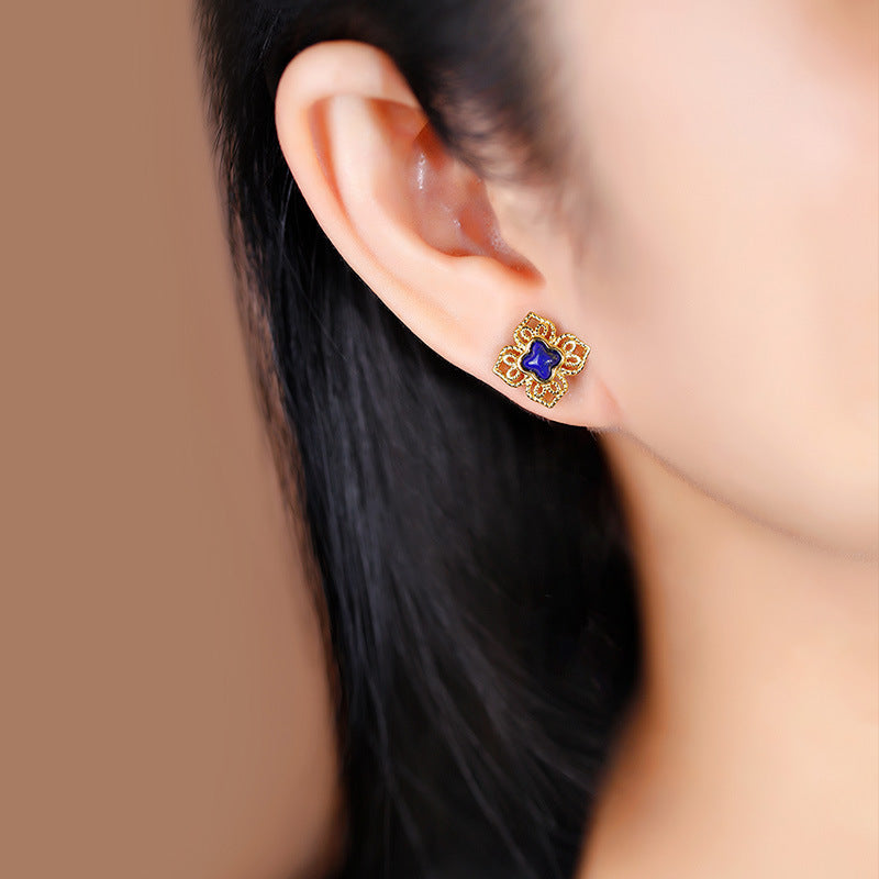 S925 silver plated gold inlaid lapis lazuli hollowed out four leaf clover small earrings