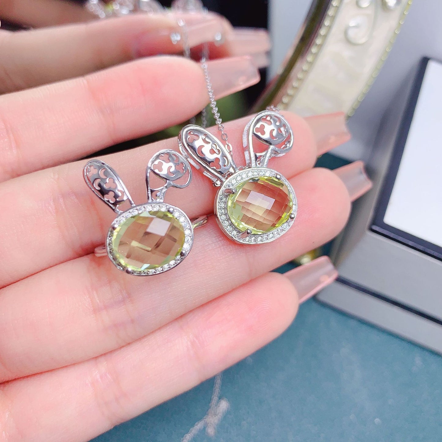 New 925 Silver Inlaid Natural Lemon Crystal Ring Pendant Set Rabbit Colorful Jewelry