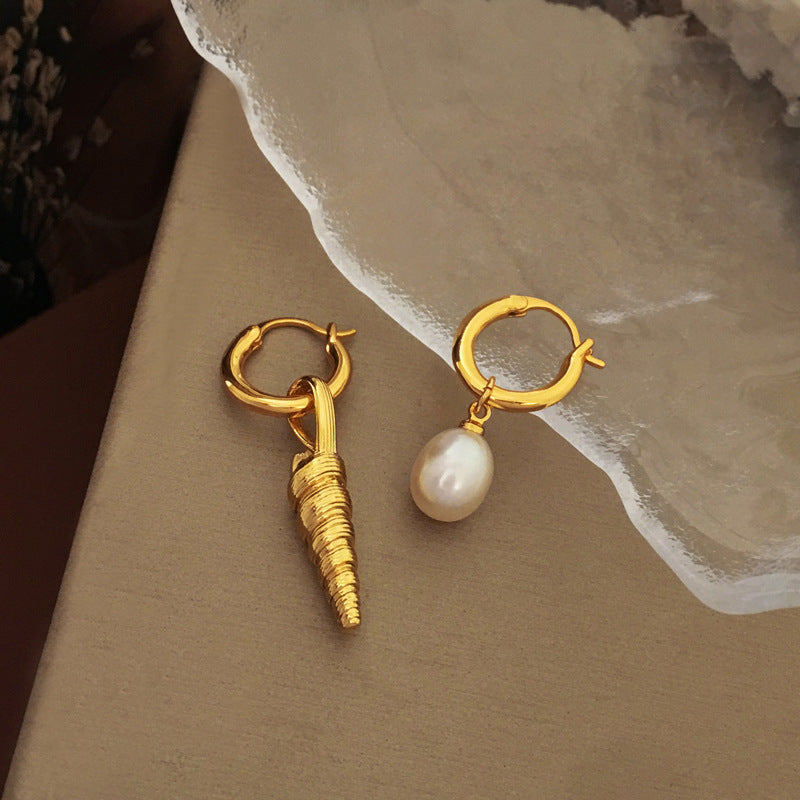 [DF] Boucles d'oreilles en cuivre plaqué or véritable européennes et américaines personnalisées rétro baroques en perles pour femmes boucles d'oreilles asymétriques petites et petites conques 