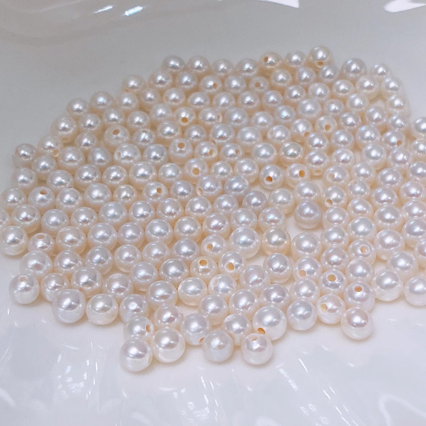 WholeSales Loose Beads: Premium White Round Freshwater Pearls from Zhuji, Non-Drilled, Lustrous