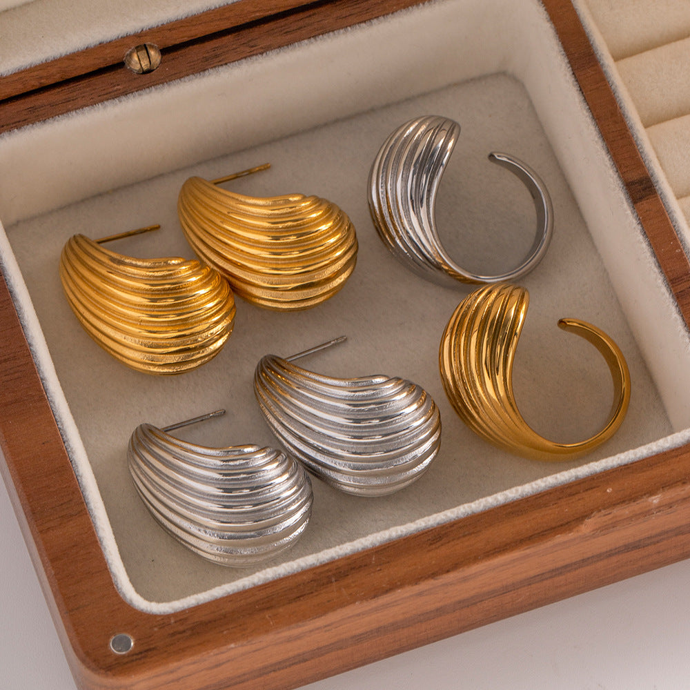 [DF]Vintage American Charm: Striped Waterdrop Jewelry Set - Stainless Steel Earrings and Ring with 18K Gold Accent