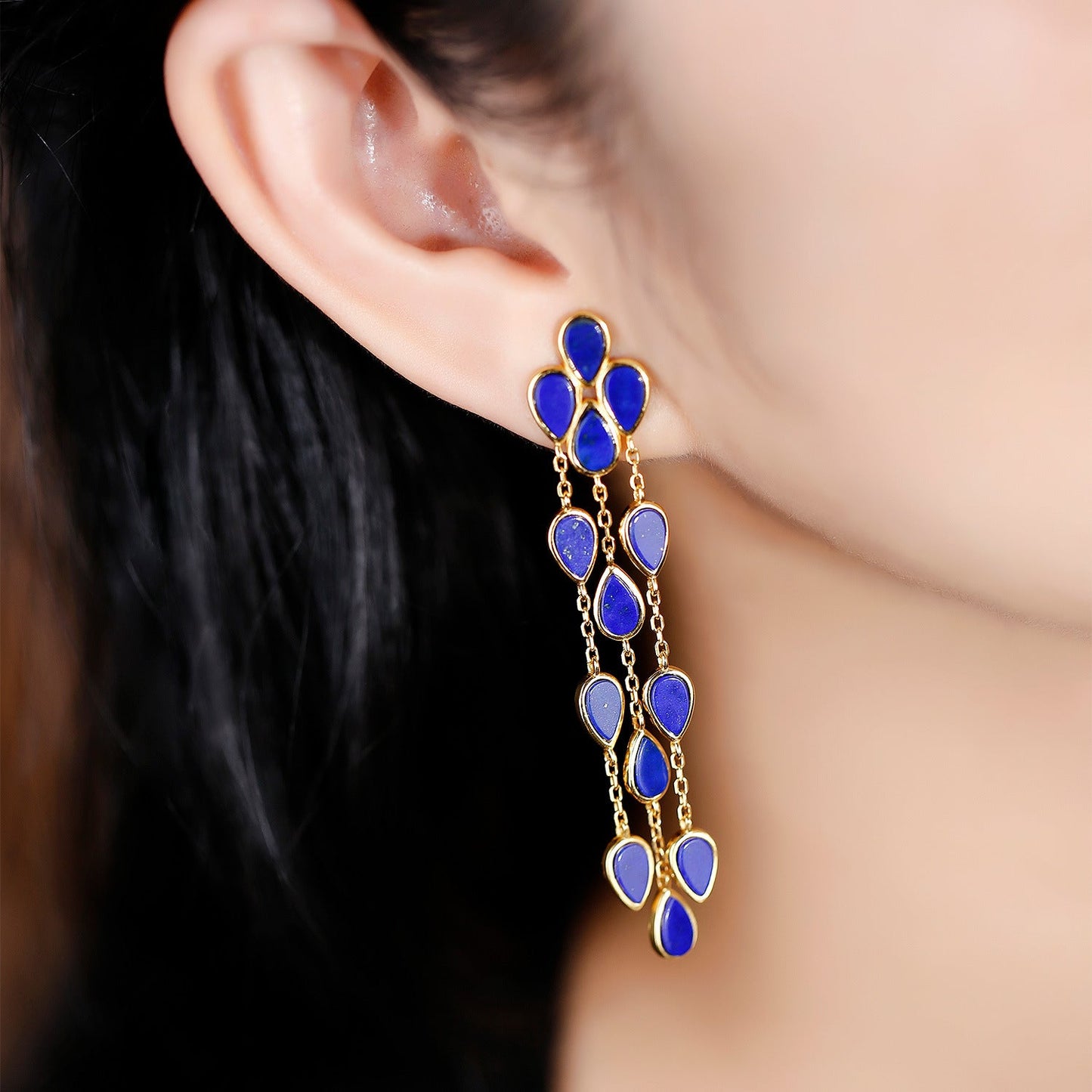 Boucles d'oreilles lapis-lazuli incrustées d'argent S925 avec pompons